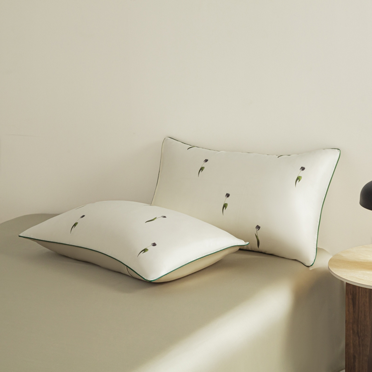 91家纺网 家纺一手货源 找家纺 悦织湾家纺 2026新款天丝夏被四件套滚边款冰丝空调被夏凉被夏凉冰爽床上用品三4件套 奶杏郁金香