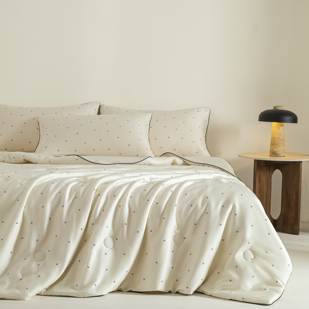 悦织湾家纺 2026新款天丝夏被四件套滚边款冰丝空调被夏凉被夏凉冰爽床上用品三4件套 奶杏四叶草