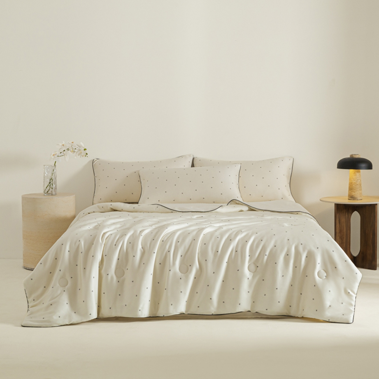 91家纺网 家纺一手货源 找家纺 悦织湾家纺 2026新款天丝夏被四件套滚边款冰丝空调被夏凉被夏凉冰爽床上用品三4件套 奶杏四叶草