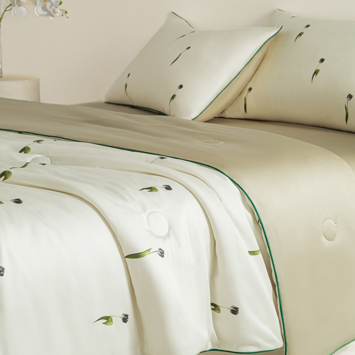 91家纺网 家纺一手货源 找家纺 悦织湾家纺 2026新款天丝夏被四件套滚边款冰丝空调被夏凉被夏凉冰爽床上用品三4件套 奶杏郁金香