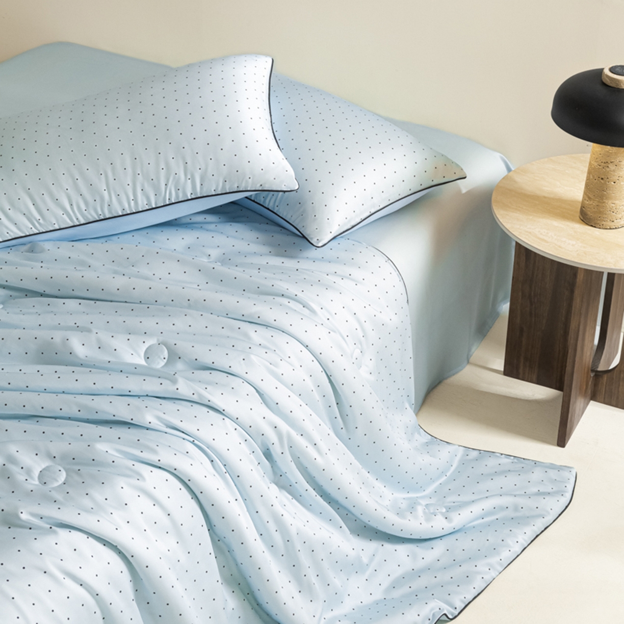 91家纺网 家纺一手货源 找家纺 悦织湾家纺 2026新款天丝夏被四件套滚边款冰丝空调被夏凉被夏凉冰爽床上用品三4件套 青雾波点