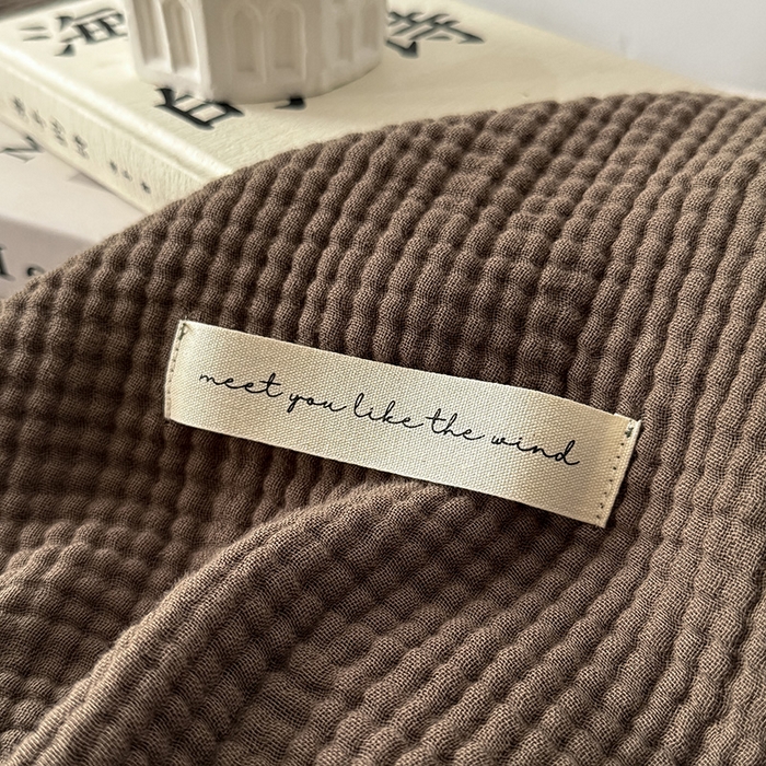 91家纺网 家纺一手货源 找家纺 Mr.pig猪先生水洗棉 2026新款全棉四层纱毯子（展示价格为控价，实际价格请联系客服） 黑菱