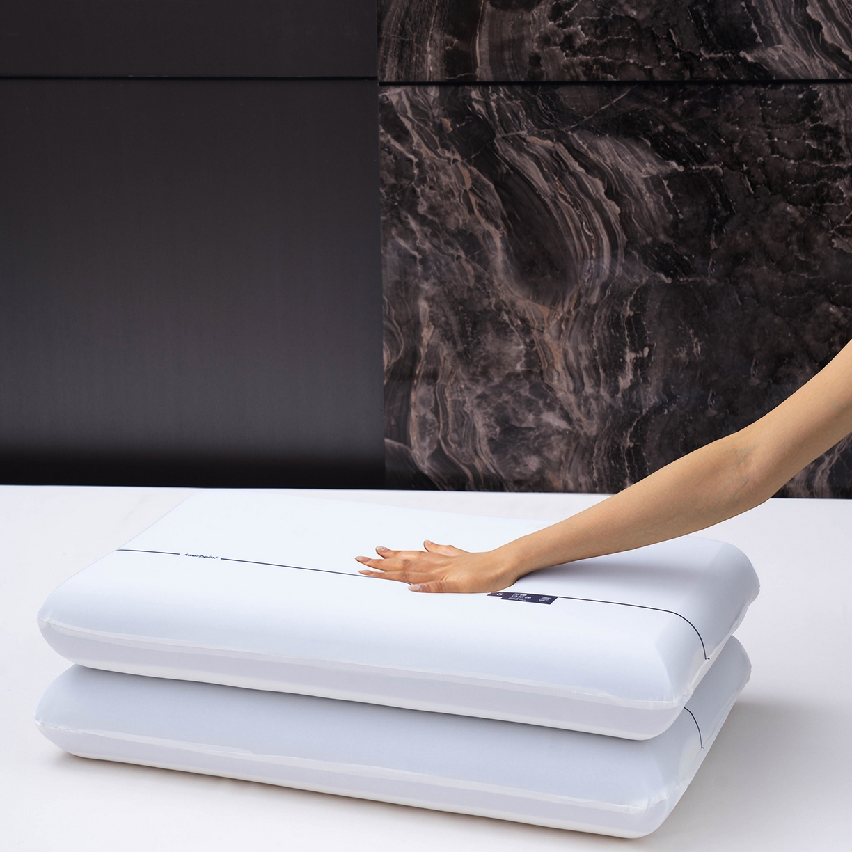 91家纺网 家纺一手货源 找家纺 忆之朵枕业 2026新款云朵护颈记忆枕  枕头枕芯 纯色（有枕套）10cm/只