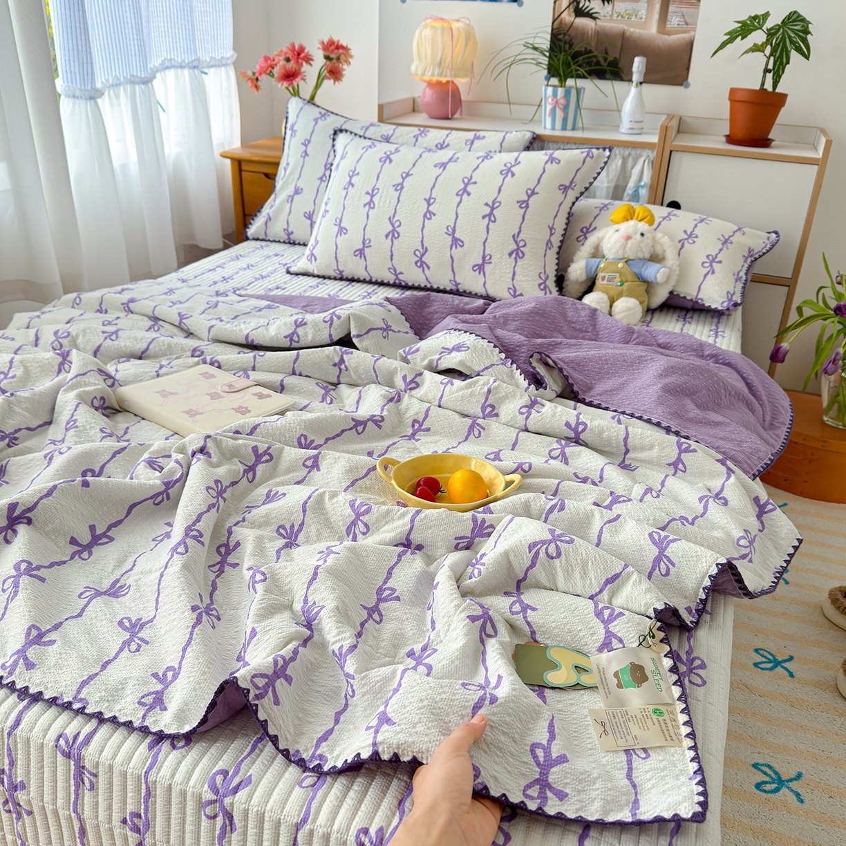 赫梵茜 2026新款泡芙双层沙贝壳绣床盖夏被四件套可配多功能夏被夏凉被空调被四件套 紫蝴蝶结