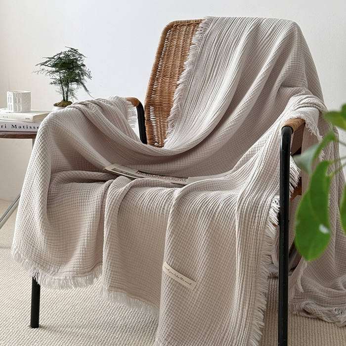 91家纺网 家纺一手货源 找家纺 Mr.pig猪先生水洗棉 2026新款全棉四层纱毯子（展示价格为控价，实际价格请联系客服） 银灰色