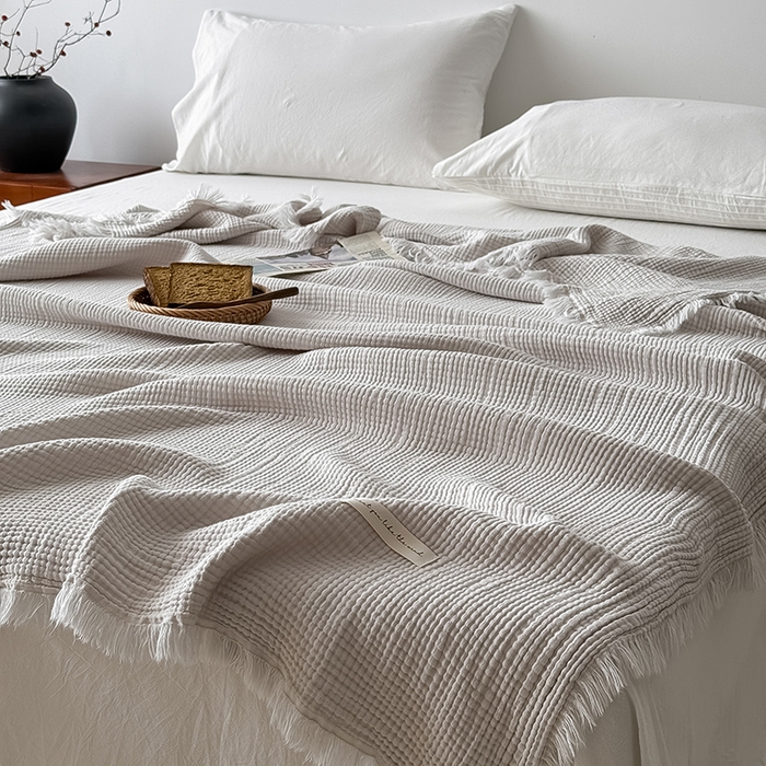 91家纺网 家纺一手货源 找家纺 Mr.pig猪先生水洗棉 2026新款全棉四层纱毯子（展示价格为控价，实际价格请联系客服） 银灰色