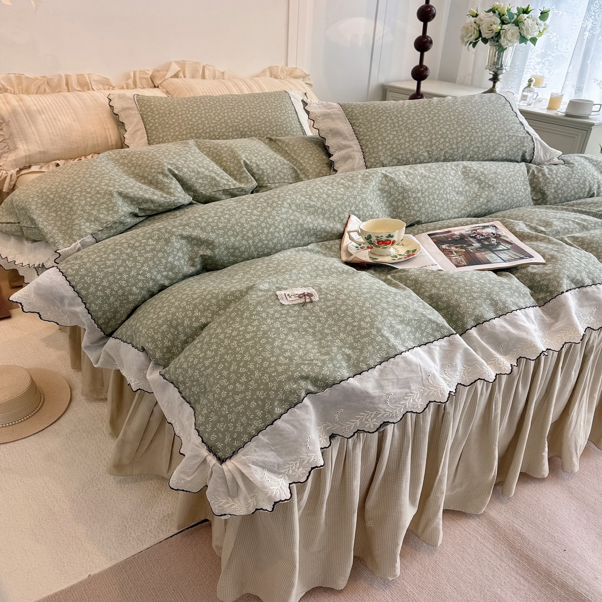 91家纺网 家纺一手货源 找家纺 菊上家纺 2026新款全棉复古小碎花花边款系列 春绿