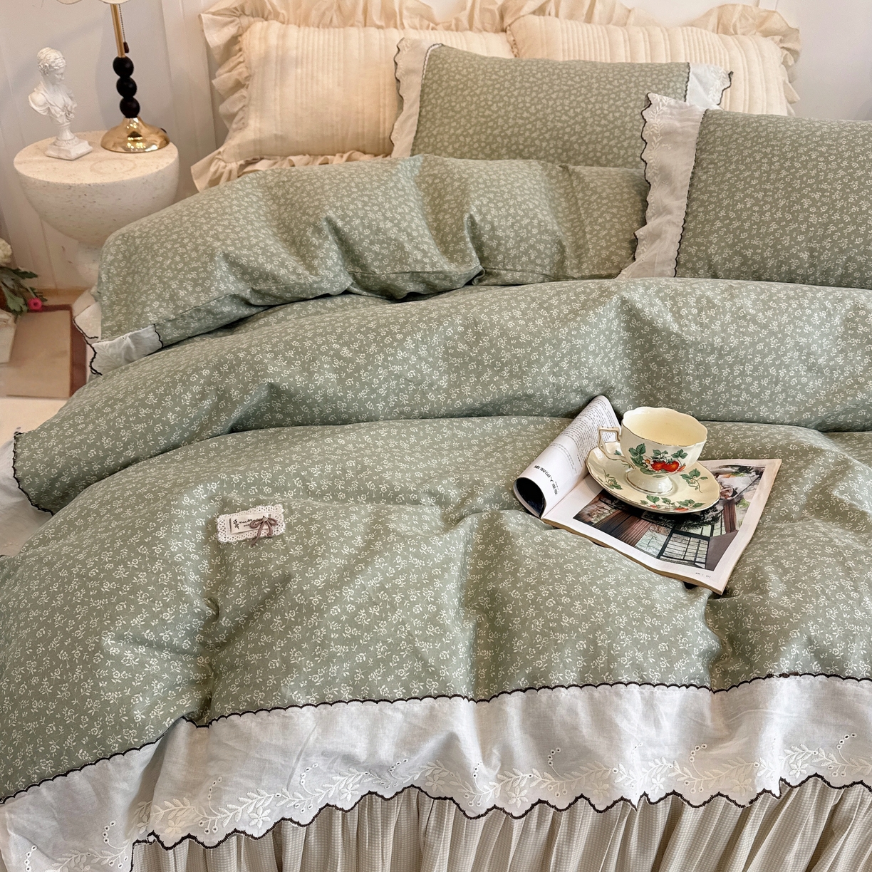 91家纺网 家纺一手货源 找家纺 菊上家纺 2026新款全棉复古小碎花花边款系列 春绿