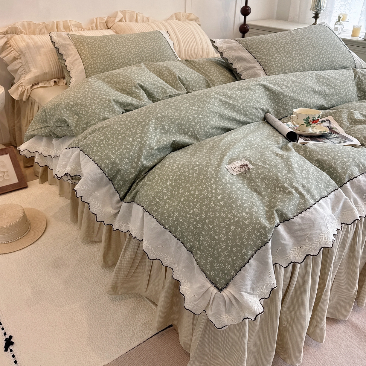 91家纺网 家纺一手货源 找家纺 菊上家纺 2026新款全棉复古小碎花花边款系列 春绿