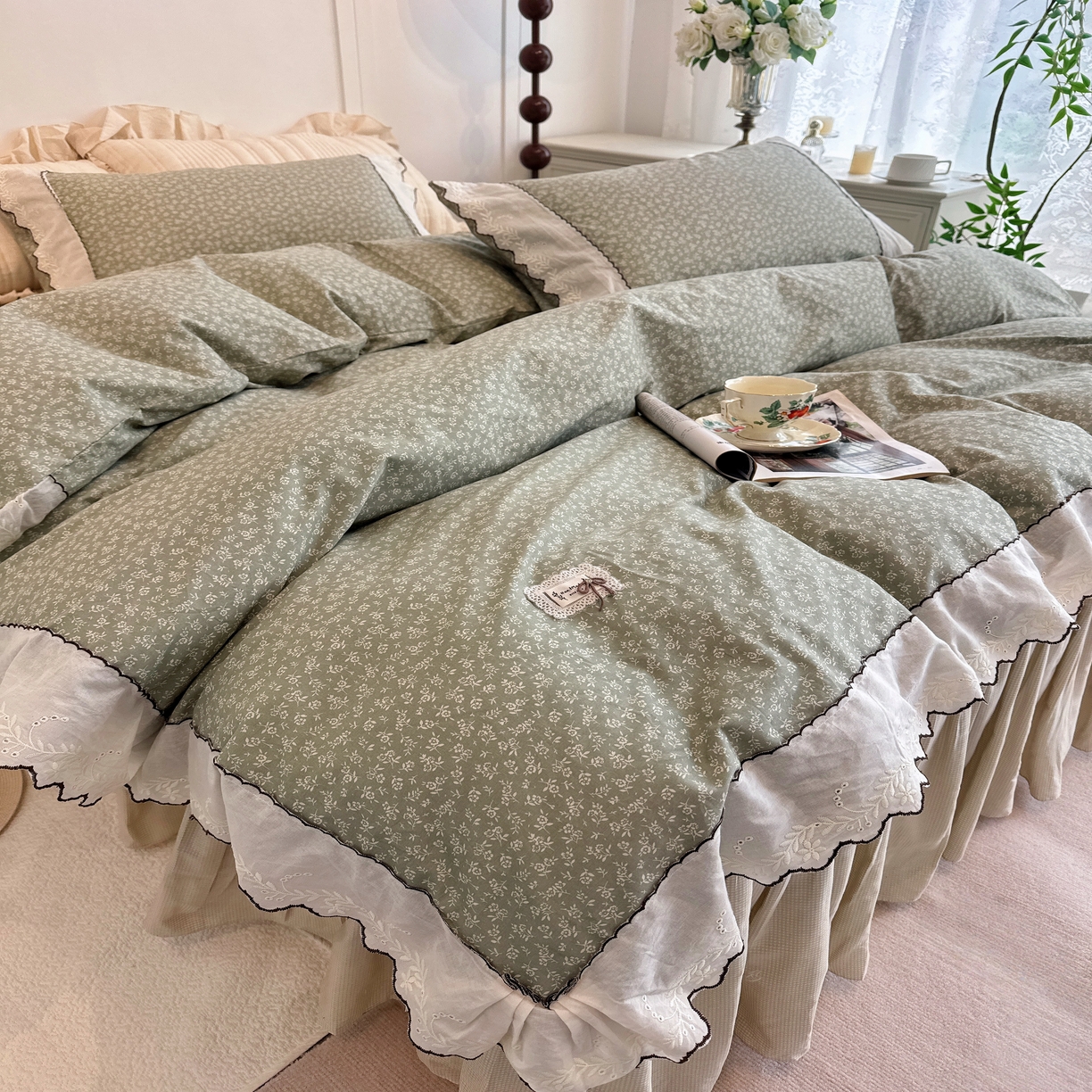 91家纺网 家纺一手货源 找家纺 菊上家纺 2026新款全棉复古小碎花花边款系列 春绿