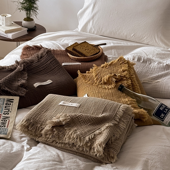 91家纺网 家纺一手货源 找家纺 Mr.pig猪先生水洗棉 2026新款全棉四层纱毯子（展示价格为控价，实际价格请联系客服） 叠拍