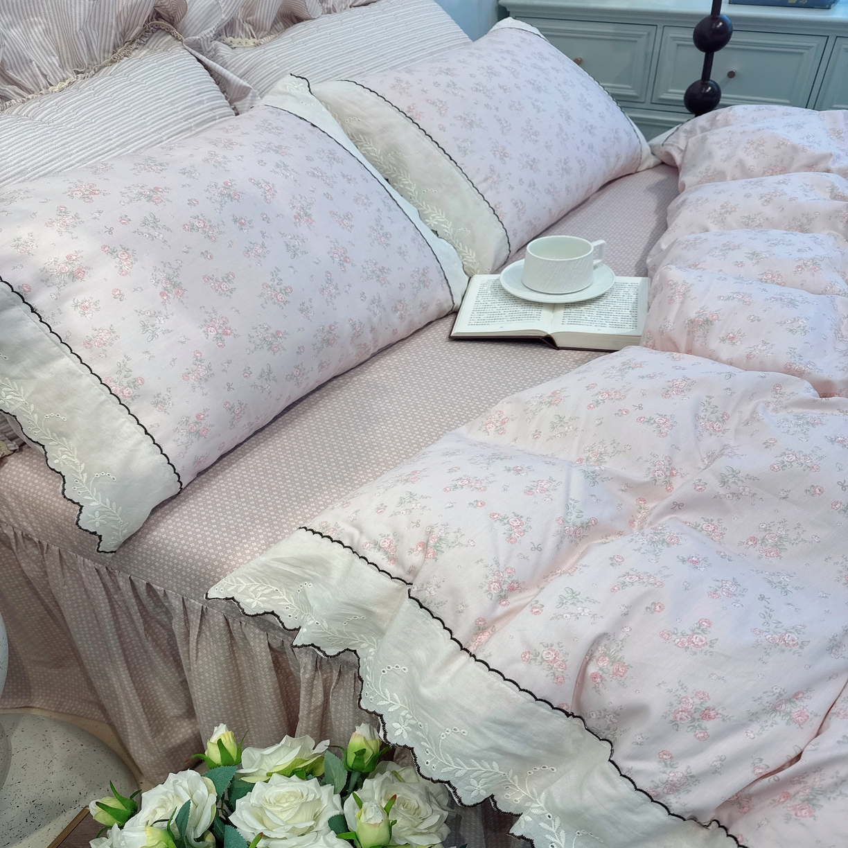 91家纺网 家纺一手货源 找家纺 菊上家纺 2026新款全棉复古小碎花花边款系列 粉蔻