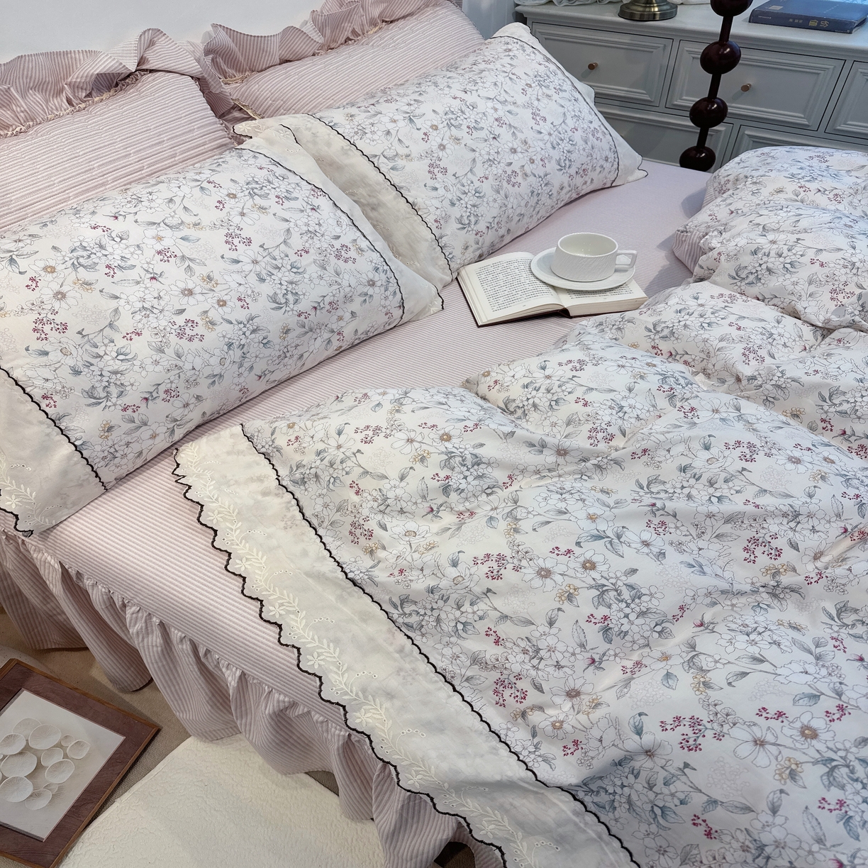 91家纺网 家纺一手货源 找家纺 菊上家纺 2026新款全棉复古小碎花花边款系列 苡茉