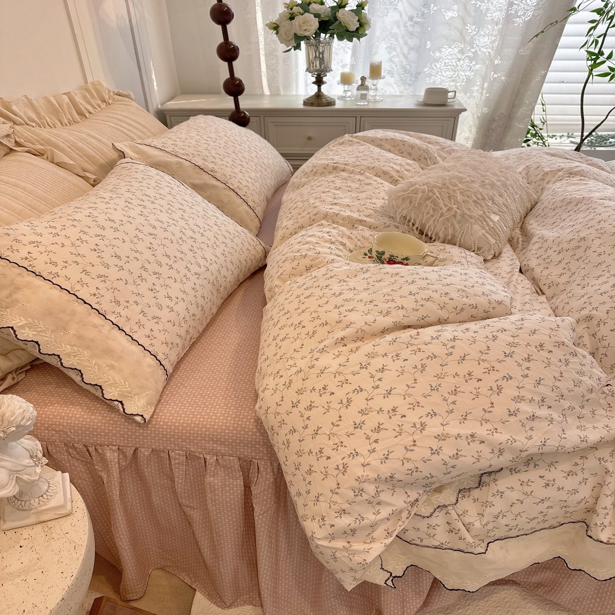 91家纺网 家纺一手货源 找家纺 菊上家纺 2026新款全棉复古小碎花花边款系列 芸素