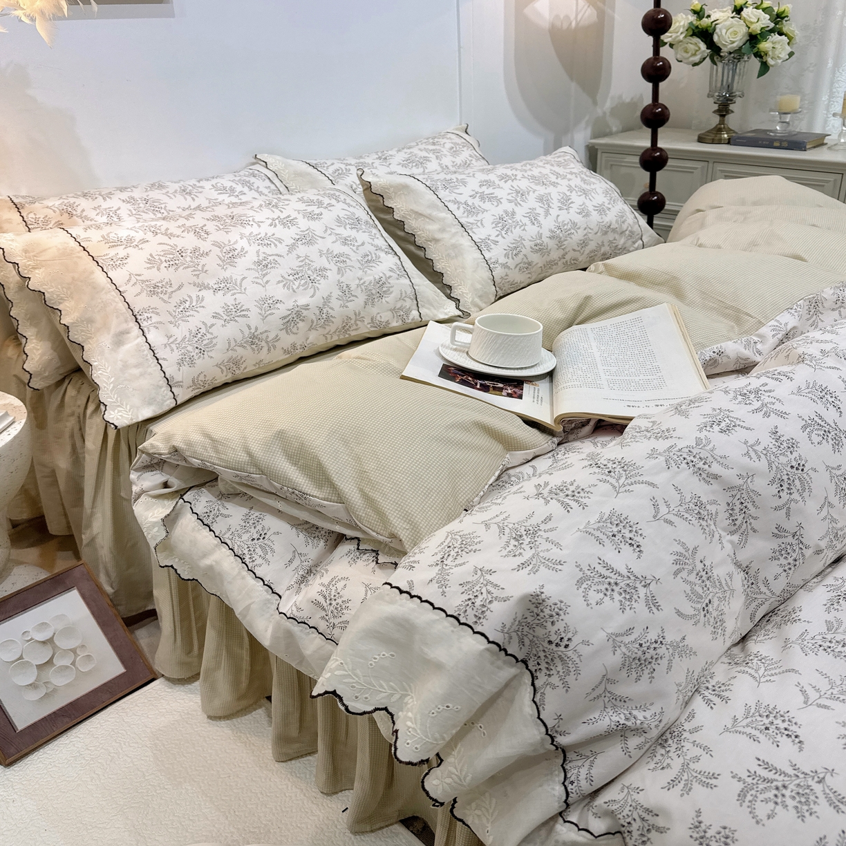 91家纺网 家纺一手货源 找家纺 菊上家纺 2026新款全棉复古小碎花花边款系列 枝几