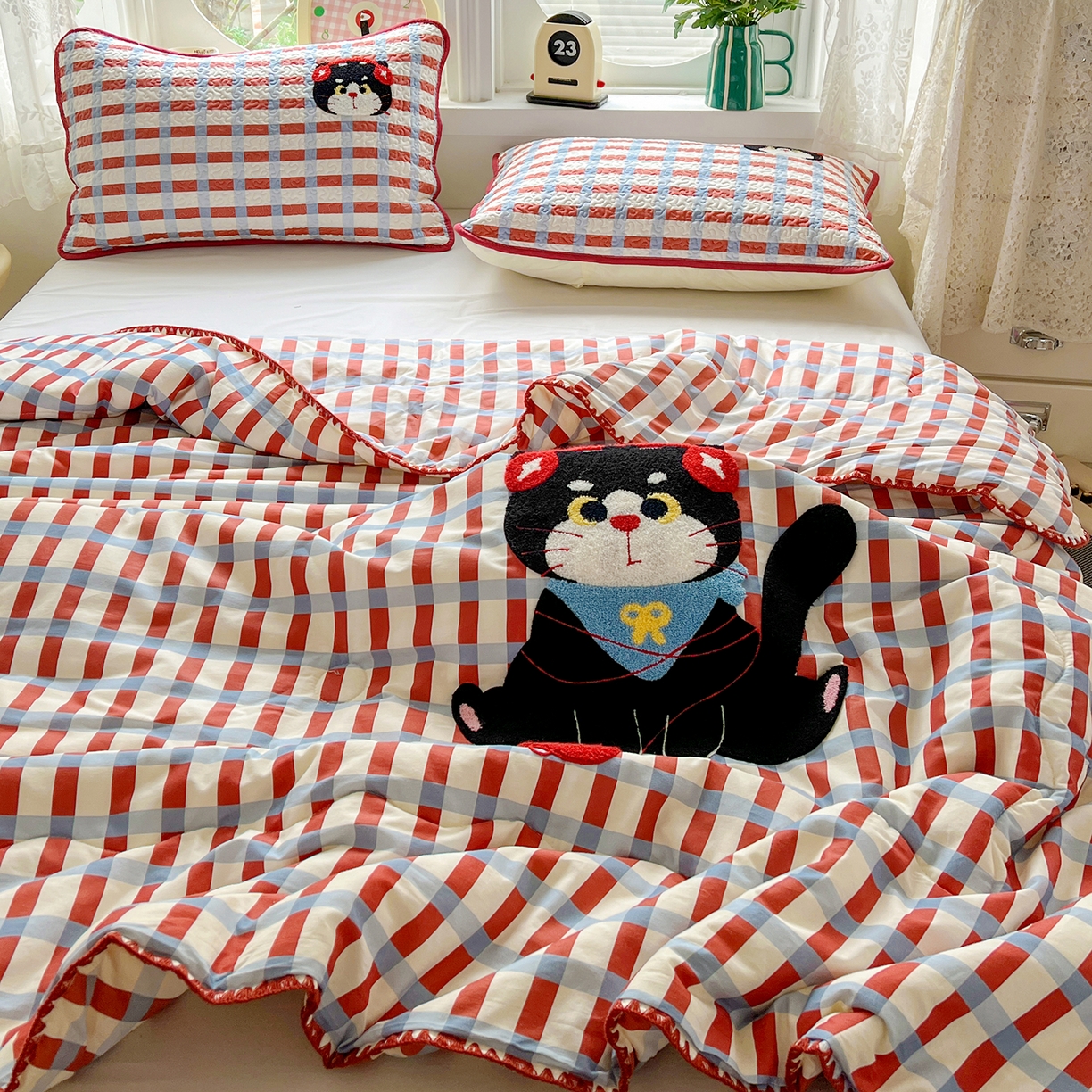 91家纺网 家纺一手货源 找家纺 （总）鑫喜莱家纺 2025新款毛巾绣云朵棉床盖三件套