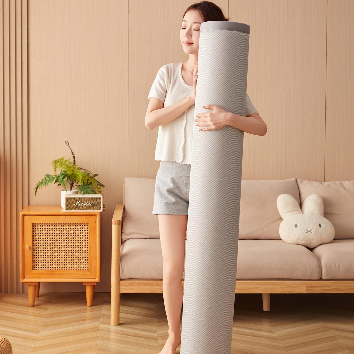 91家纺网 家纺一手货源 找家纺 畅畅家纺 2026新款纯色凉感冰丝地垫多规格时尚凉席可爱熊地垫床垫（厚度1.5cm） 可爱熊灰色