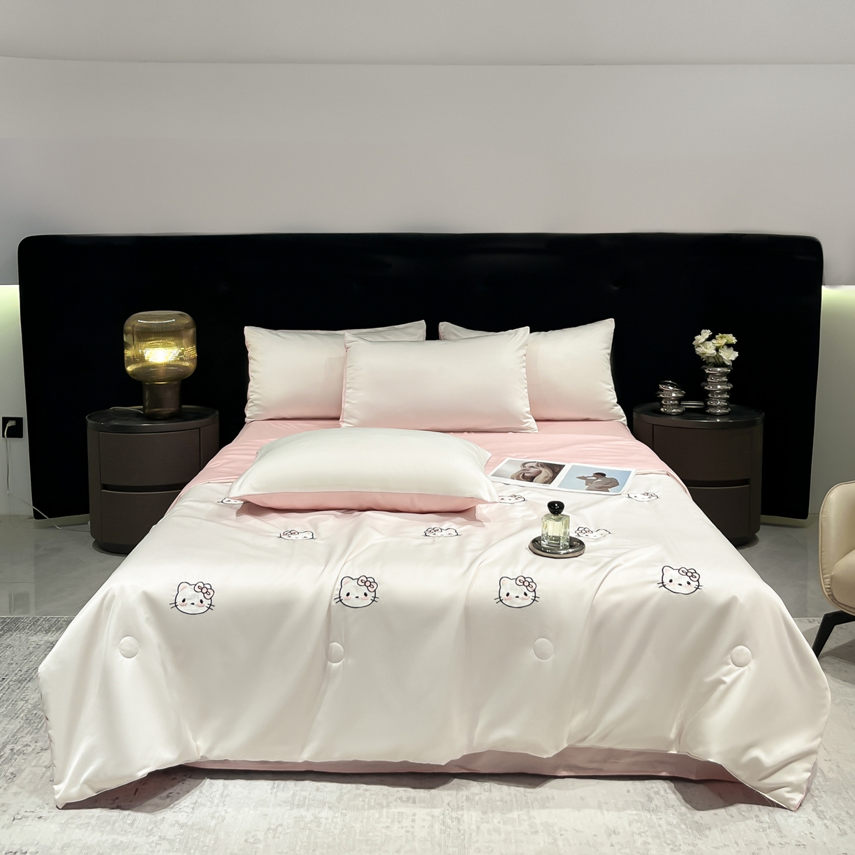 91家纺网 家纺一手货源 找家纺 （总）红嘴企鹅 2026新款水洗冰丝刺绣夏被四件套