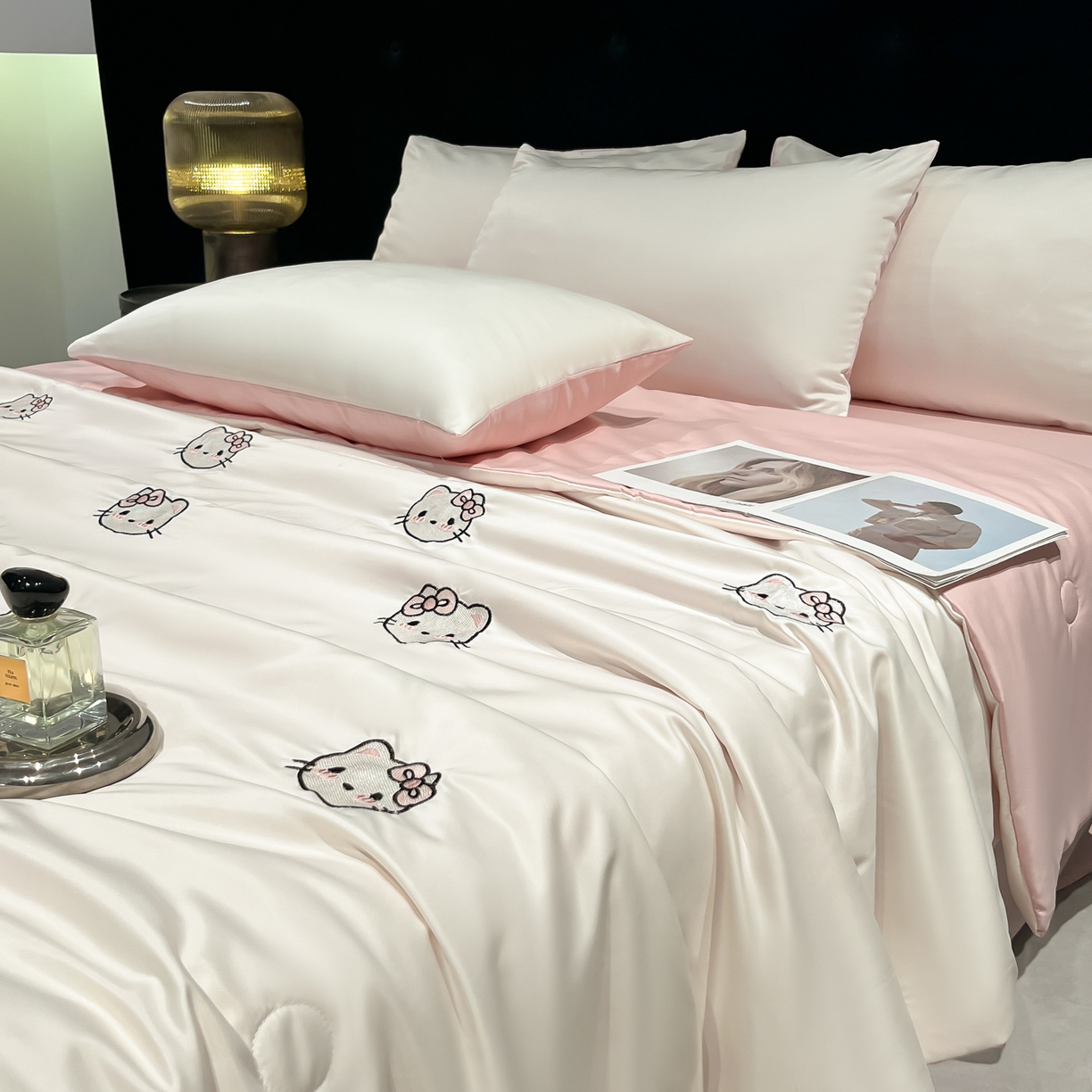 91家纺网 家纺一手货源 找家纺 （总）红嘴企鹅 2026新款水洗冰丝刺绣夏被四件套