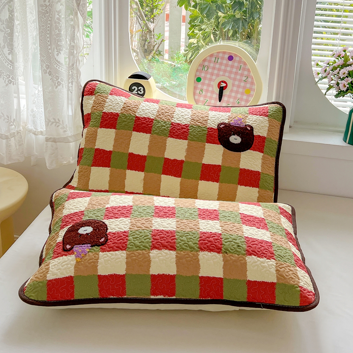 91家纺网 家纺一手货源 找家纺 鑫喜莱家纺 2026新款全棉纯棉夏被毛巾绣贝壳边大豆纤维全棉夏凉被空调被夹棉绗棉枕套 酷酷的小熊