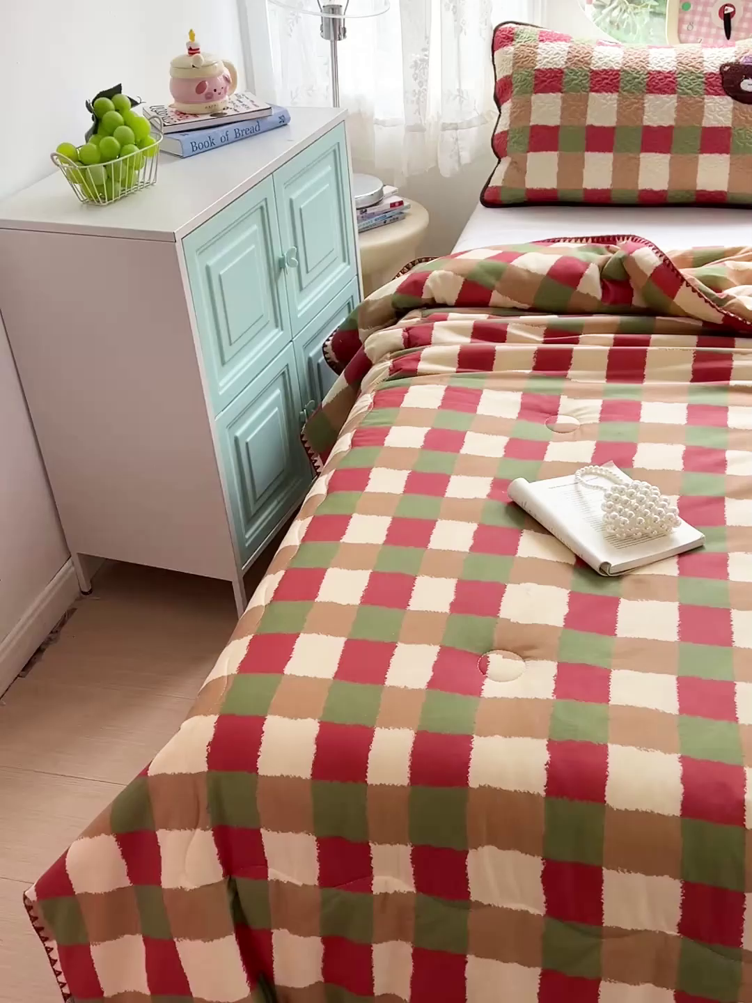 91家纺网 家纺一手货源 找家纺 鑫喜莱家纺 2026新款全棉纯棉夏被毛巾绣贝壳边大豆纤维全棉夏凉被空调被夹棉绗棉枕套 酷酷的小熊