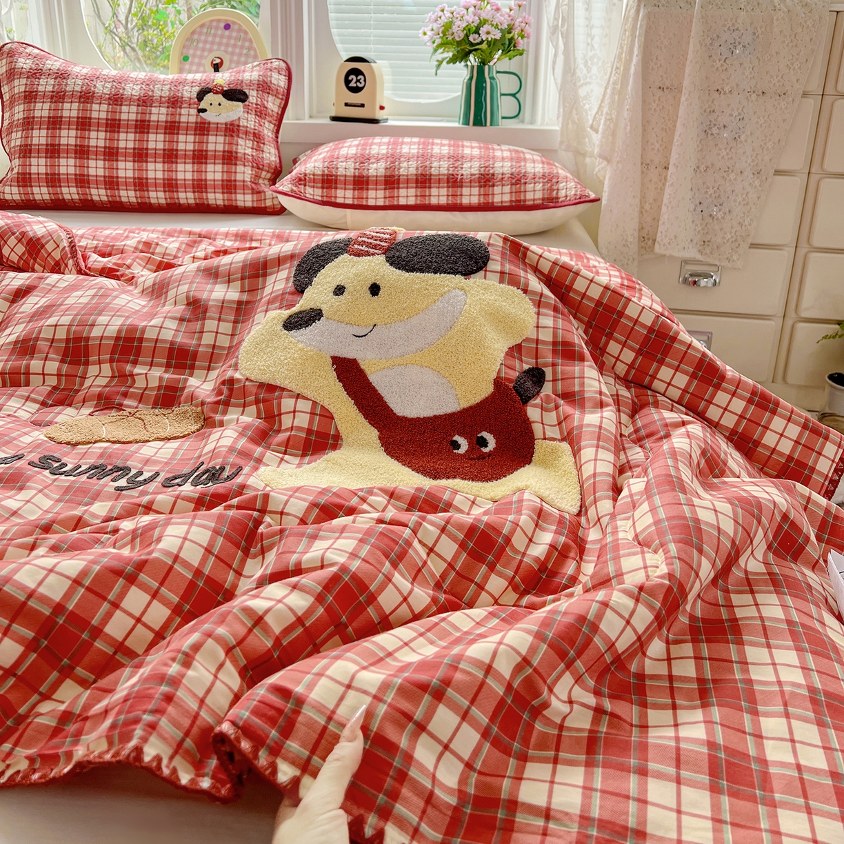 91家纺网 家纺一手货源 找家纺 鑫喜莱家纺 2026新款全棉纯棉夏被毛巾绣贝壳边大豆纤维全棉夏凉被空调被夹棉绗棉枕套 面包小狗