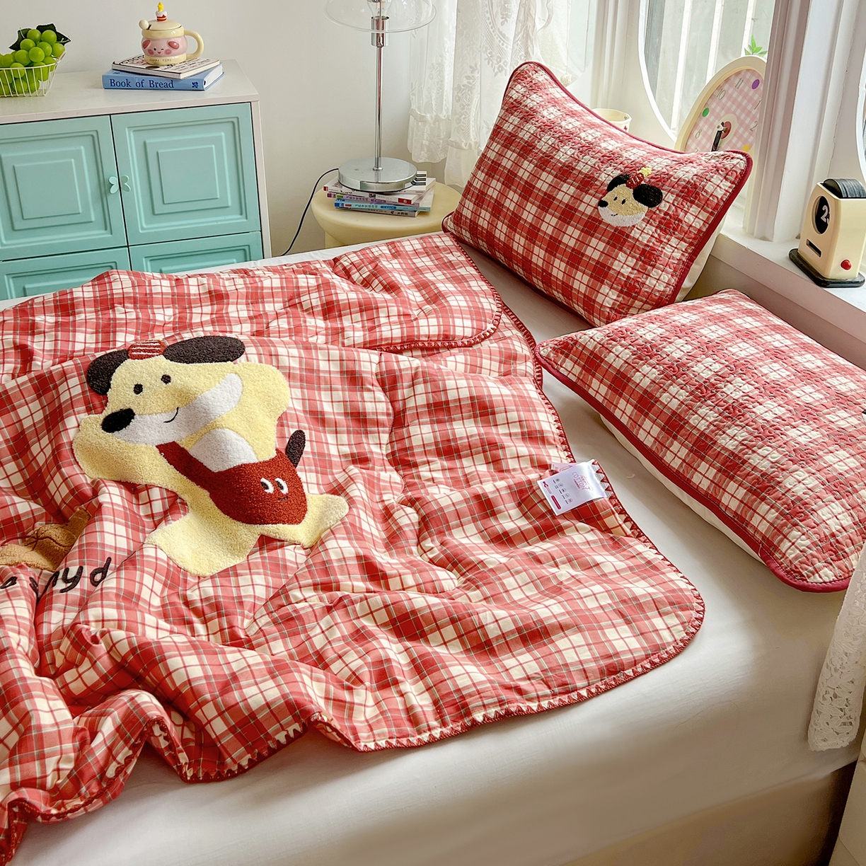 91家纺网 家纺一手货源 找家纺 鑫喜莱家纺 2026新款全棉纯棉夏被毛巾绣贝壳边大豆纤维全棉夏凉被空调被夹棉绗棉枕套 面包小狗