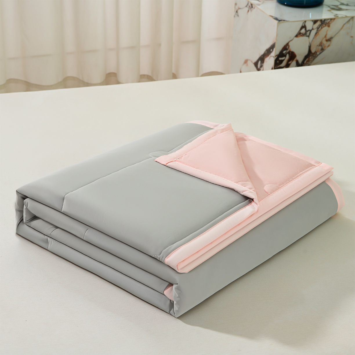 91家纺网 家纺一手货源 找家纺 羽涵家纺 2026新款双感凉感丝夏被夏凉被空调被 灰桃粉