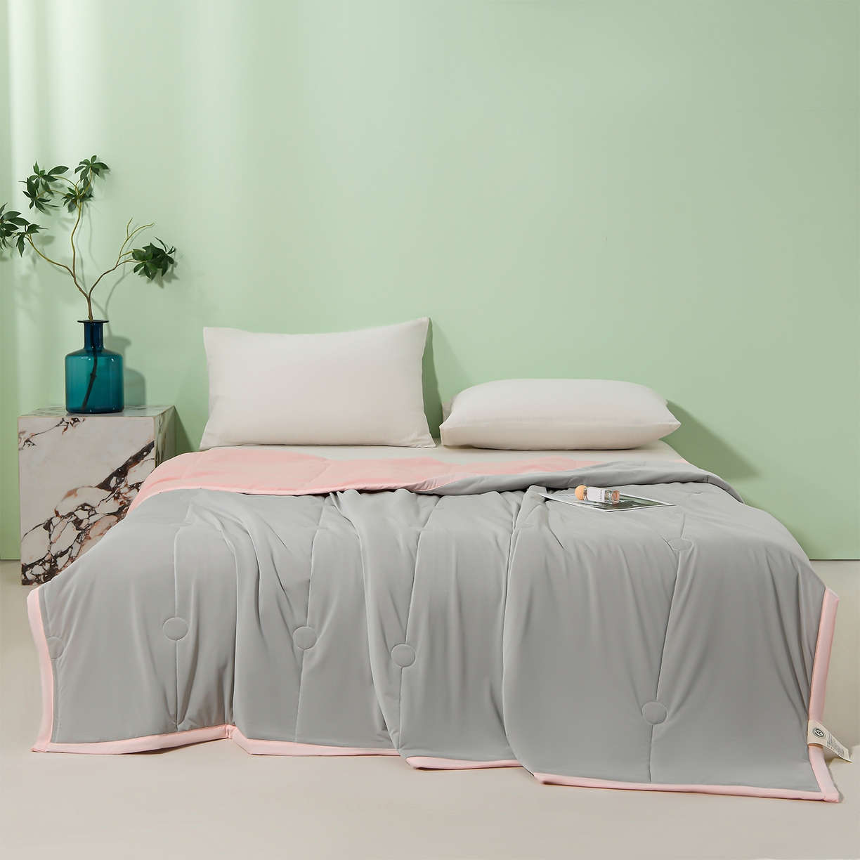 91家纺网 家纺一手货源 找家纺 羽涵家纺 2026新款双感凉感丝夏被夏凉被空调被 灰桃粉