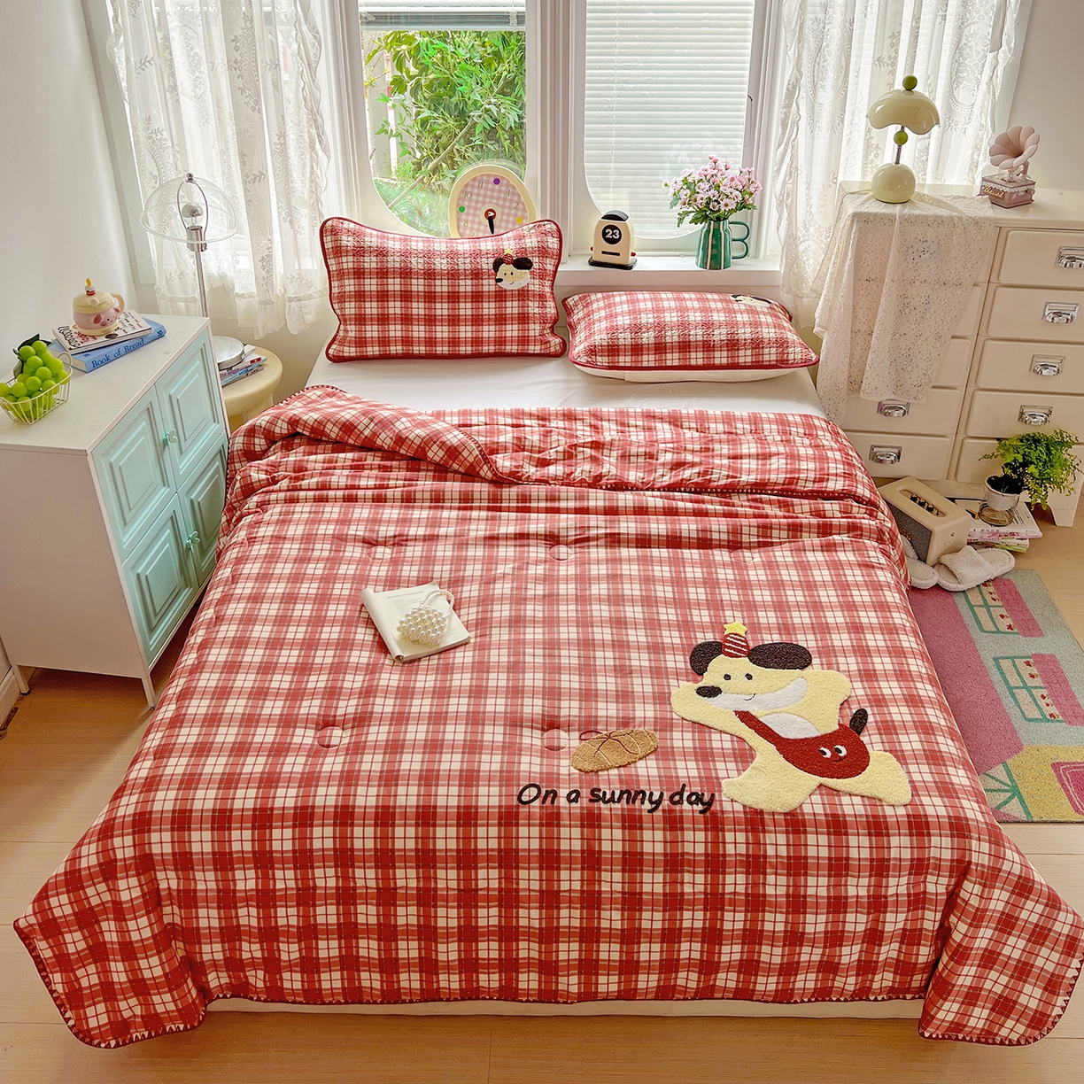 91家纺网 家纺一手货源 找家纺 鑫喜莱家纺 2026新款全棉纯棉夏被毛巾绣贝壳边大豆纤维全棉夏凉被空调被夹棉绗棉枕套 面包小狗