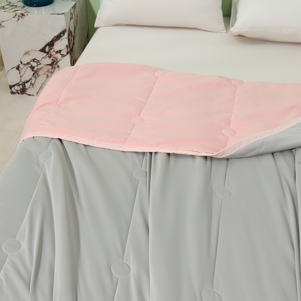 91家纺网 家纺一手货源 找家纺 羽涵家纺 2026新款双感凉感丝夏被夏凉被空调被 灰桃粉