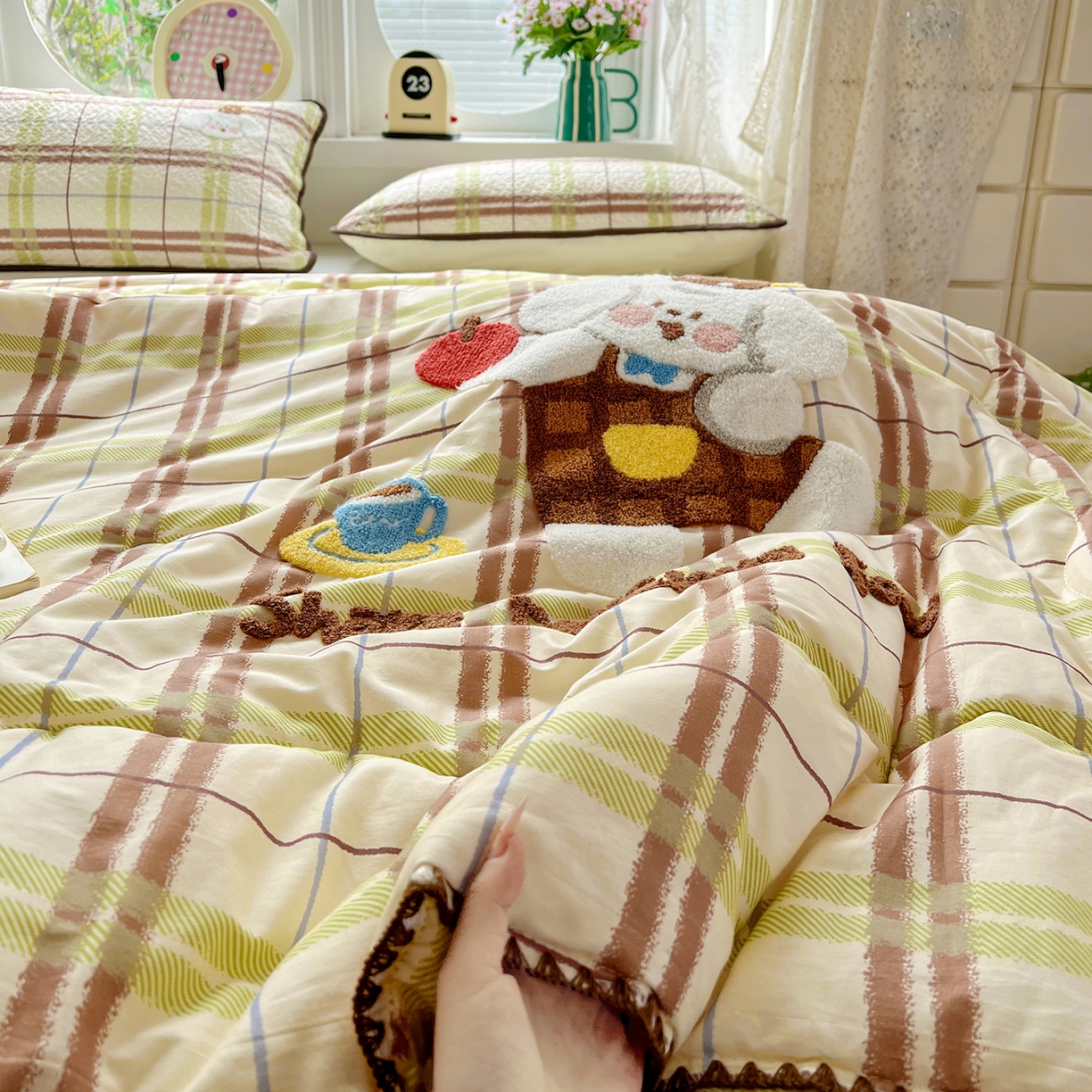 91家纺网 家纺一手货源 找家纺 鑫喜莱家纺 2026新款全棉纯棉夏被毛巾绣贝壳边大豆纤维全棉夏凉被空调被夹棉绗棉枕套 苹果小狗