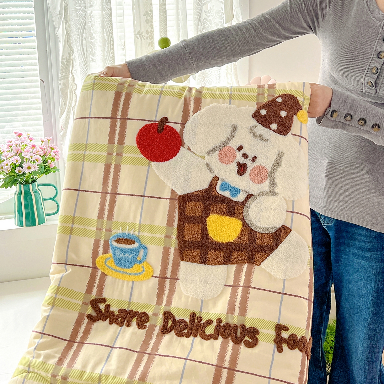 91家纺网 家纺一手货源 找家纺 鑫喜莱家纺 2026新款全棉纯棉夏被毛巾绣贝壳边大豆纤维全棉夏凉被空调被夹棉绗棉枕套 苹果小狗