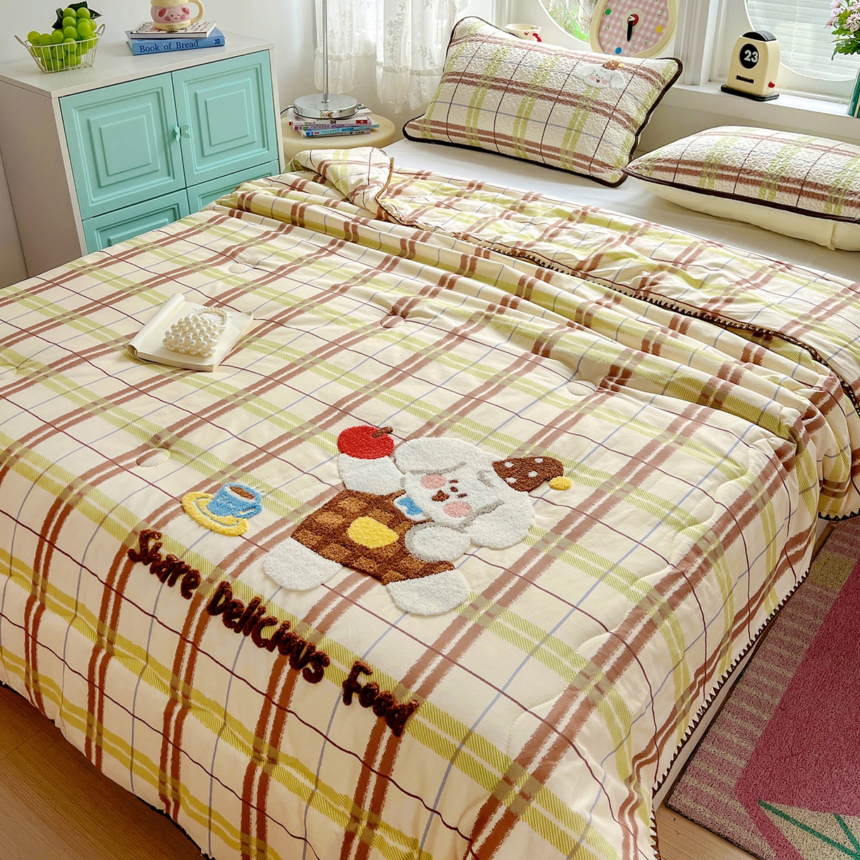 91家纺网 家纺一手货源 找家纺 鑫喜莱家纺 2026新款全棉纯棉夏被毛巾绣贝壳边大豆纤维全棉夏凉被空调被夹棉绗棉枕套 苹果小狗