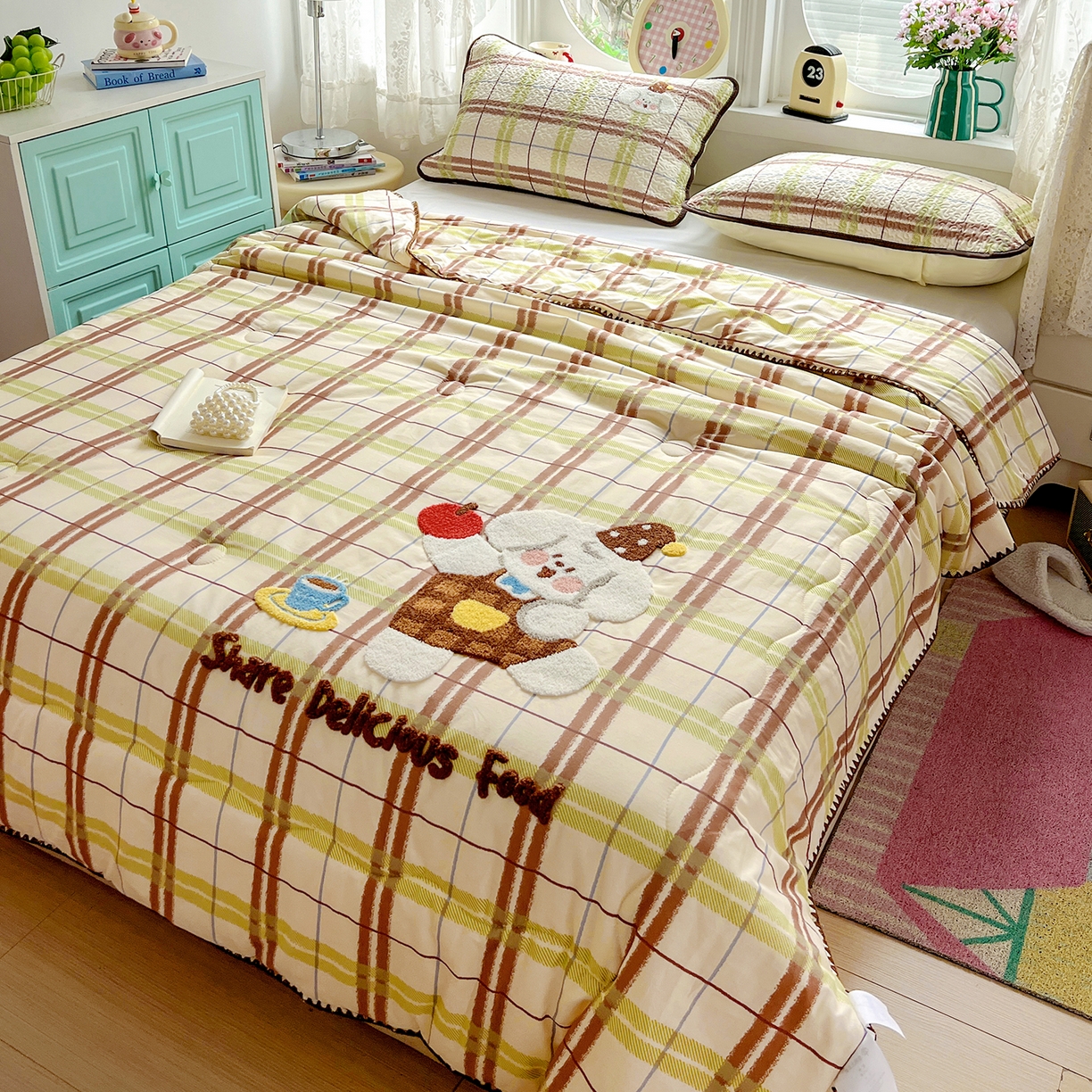 91家纺网 家纺一手货源 找家纺 鑫喜莱家纺 2026新款全棉纯棉夏被毛巾绣贝壳边大豆纤维全棉夏凉被空调被夹棉绗棉枕套 苹果小狗