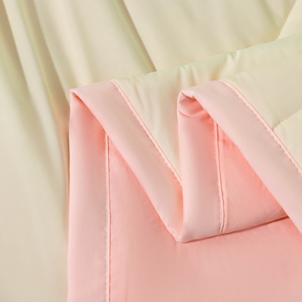 91家纺网 家纺一手货源 找家纺 羽涵家纺 2026新款双感凉感丝夏被夏凉被空调被 奶杏粉