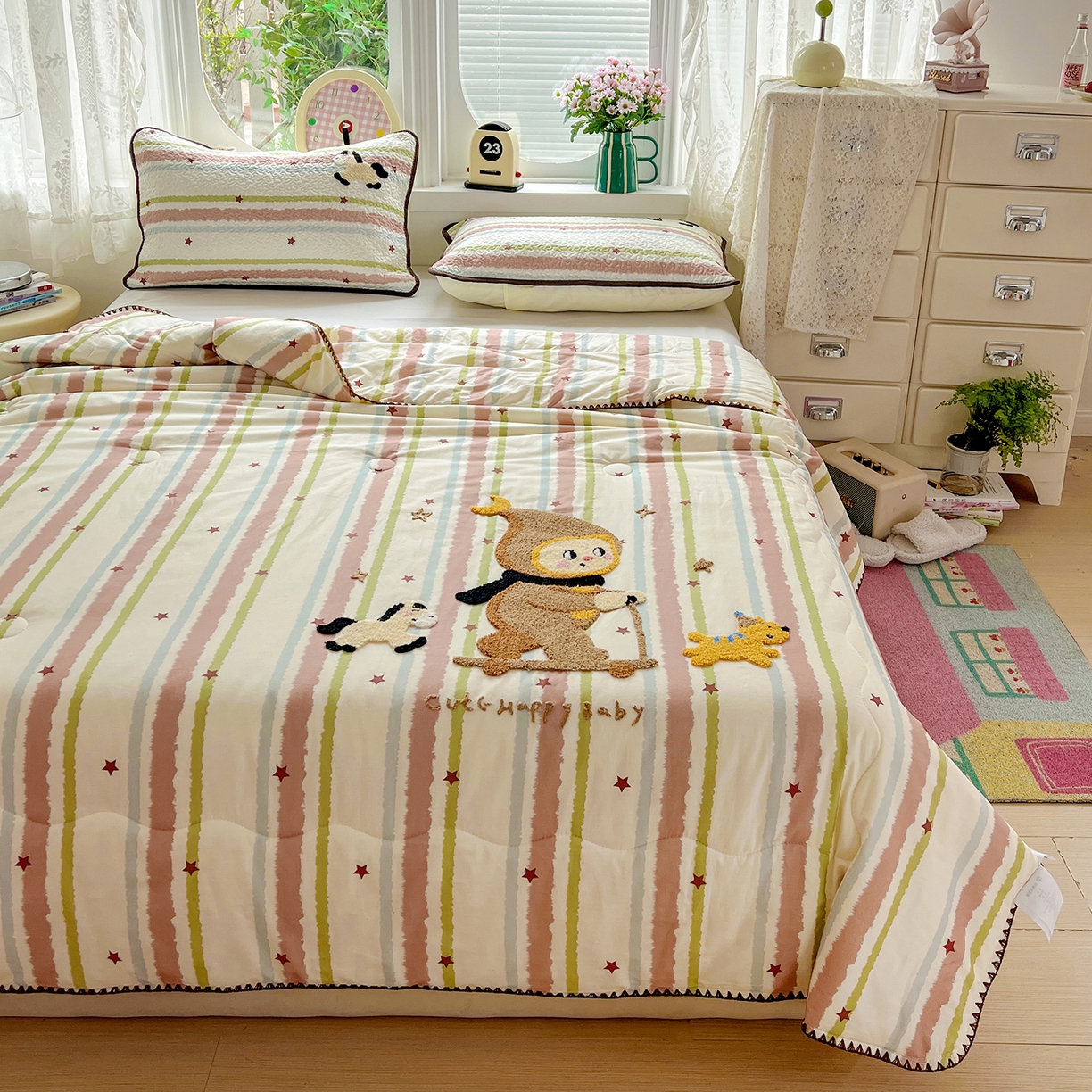 91家纺网 家纺一手货源 找家纺 鑫喜莱家纺 2026新款全棉纯棉夏被毛巾绣贝壳边大豆纤维全棉夏凉被空调被夹棉绗棉枕套 星星人