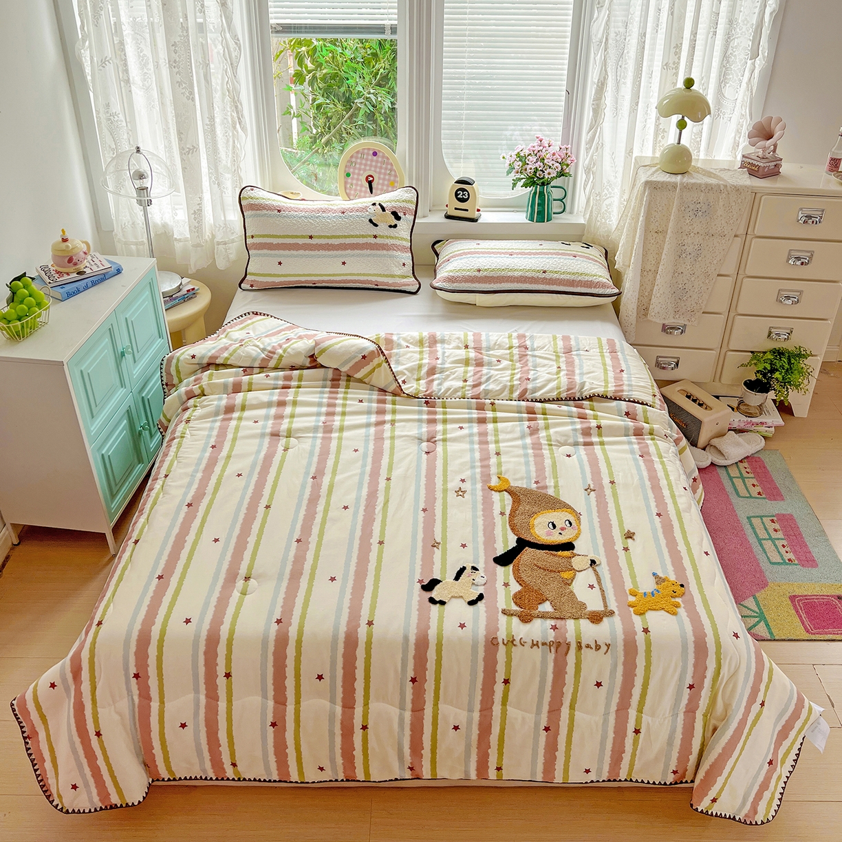 91家纺网 家纺一手货源 找家纺 鑫喜莱家纺 2026新款全棉纯棉夏被毛巾绣贝壳边大豆纤维全棉夏凉被空调被夹棉绗棉枕套 星星人