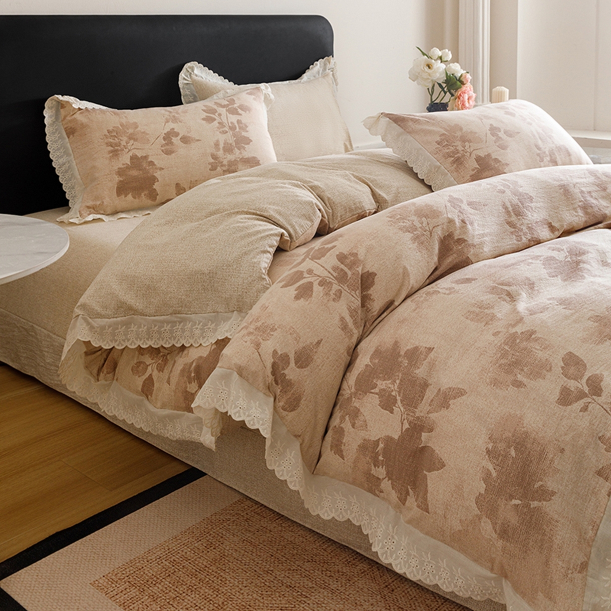 91家纺网 家纺一手货源 找家纺 悦然毛巾被 2026春夏新款加厚原麻水洗复古风四件套亚麻提花花边四件套 浮雕花影