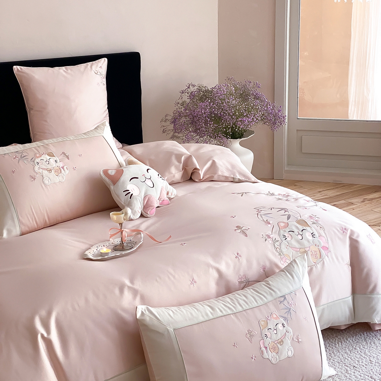 91家纺网 家纺一手货源 找家纺 （总）莎臣豹 2026新款5050新疆长绒棉精美中式贴布绣四件套-招财福禄-控价（卖价不得低于此价）标准360加大380