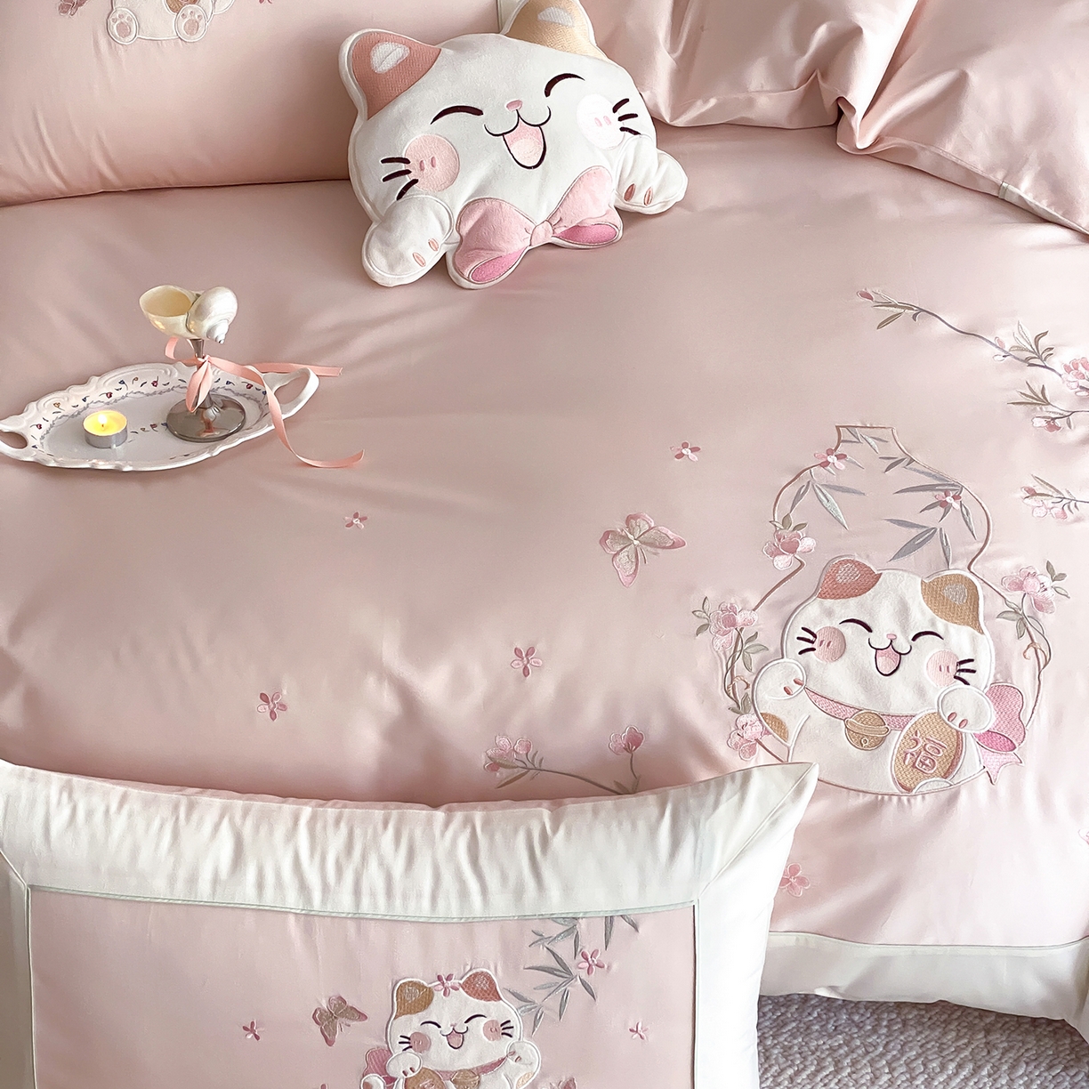 91家纺网 家纺一手货源 找家纺 （总）莎臣豹 2026新款5050新疆长绒棉精美中式贴布绣四件套-招财福禄-控价（卖价不得低于此价）标准360加大380