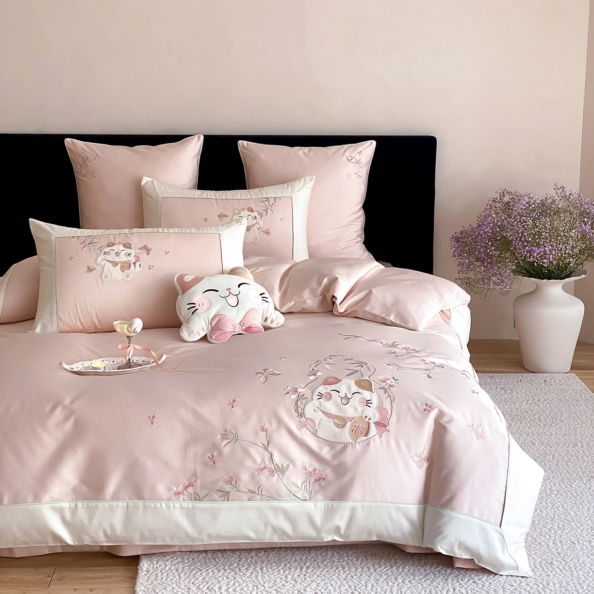 91家纺网 家纺一手货源 找家纺 （总）莎臣豹 2026新款5050新疆长绒棉精美中式贴布绣四件套-招财福禄-控价（卖价不得低于此价）标准360加大380