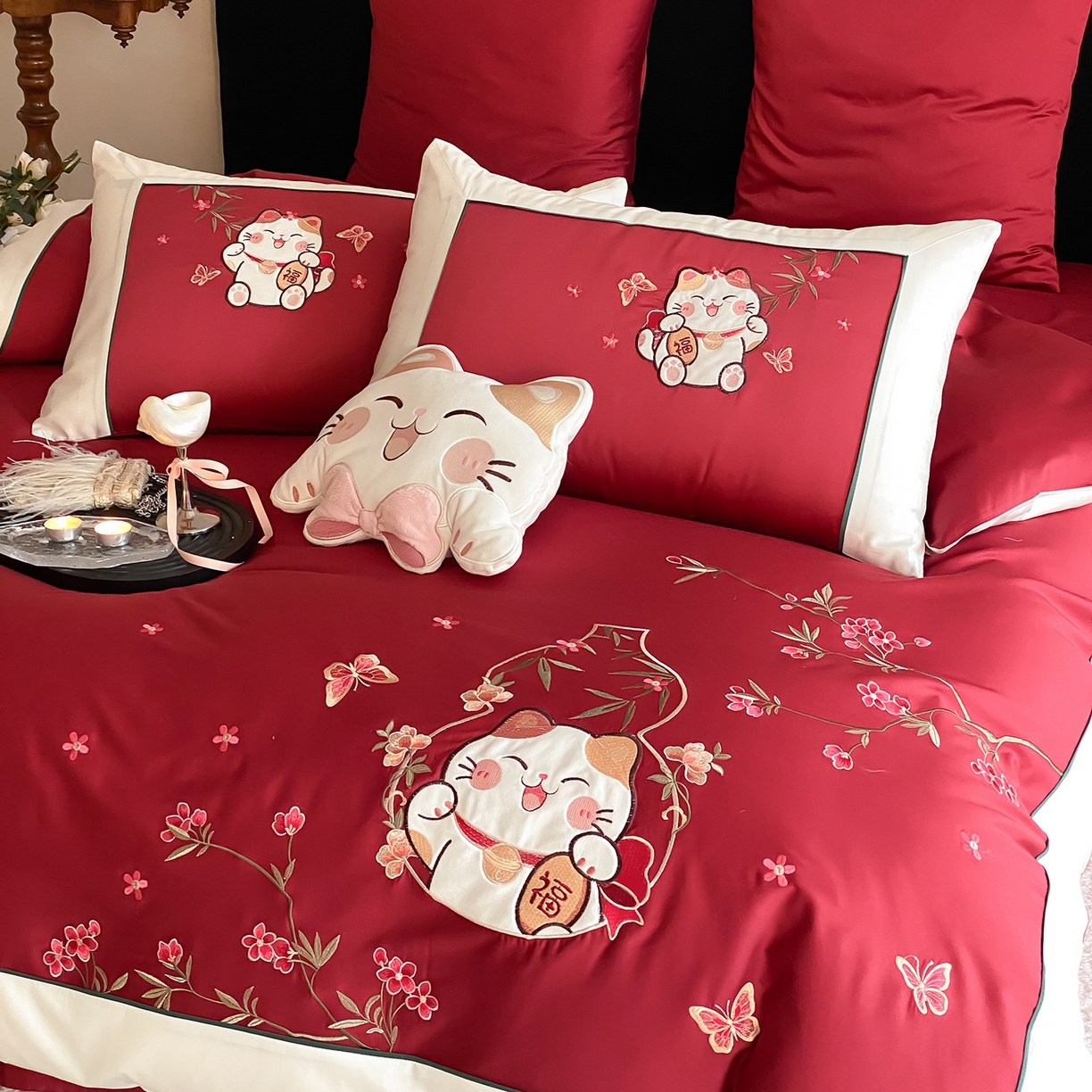 91家纺网 家纺一手货源 找家纺 莎臣豹 2026新款5050新疆长绒棉精美中式贴布绣四件套-招财福禄-控价（卖价不得低于此价）标准360加大380 招财福禄-云夕红