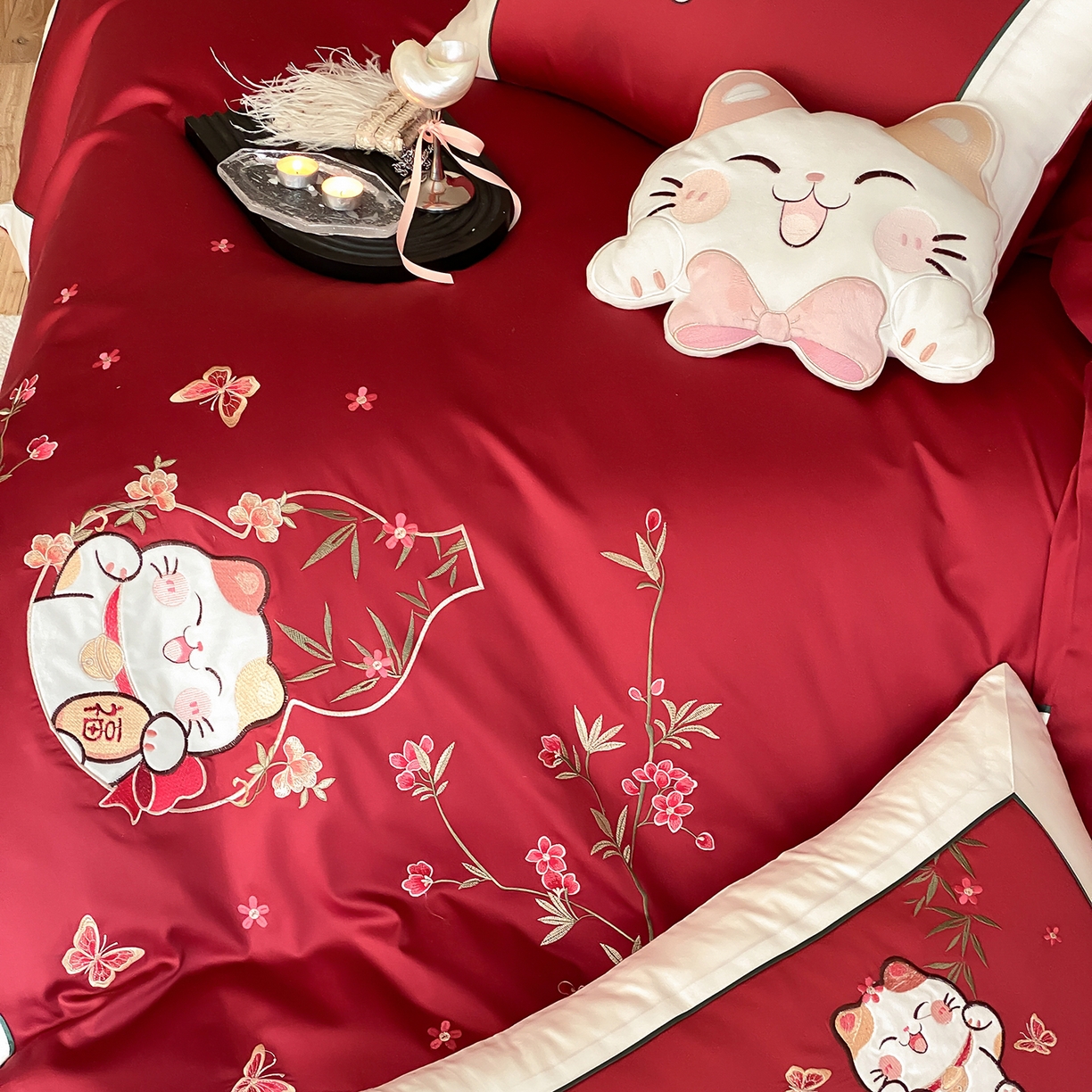 91家纺网 家纺一手货源 找家纺 莎臣豹 2026新款5050新疆长绒棉精美中式贴布绣四件套-招财福禄-控价（卖价不得低于此价）标准360加大380 招财福禄-云夕红