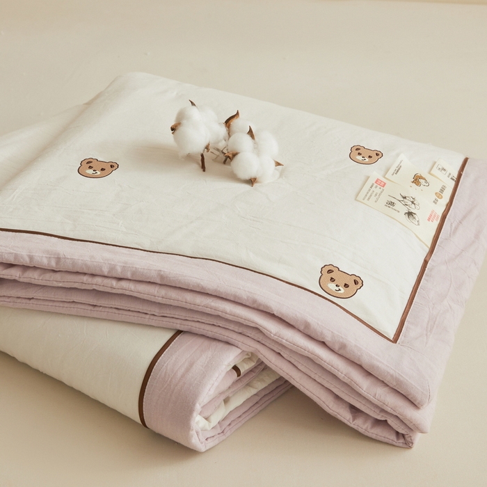 91家纺网 家纺一手货源 找家纺 仁凯家纺 2026新款A类100%棉花刺绣款手包边夏被夏凉被空调被 安妮熊-紫