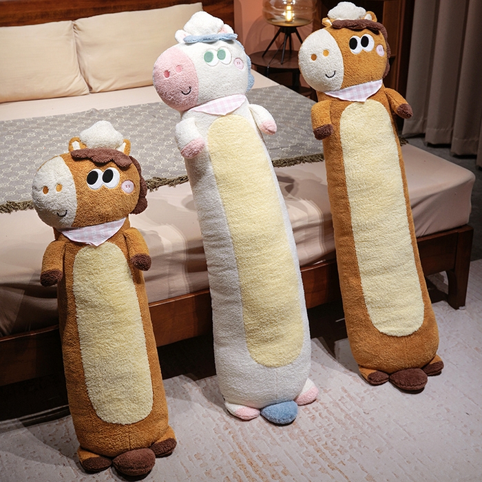 91家纺网 家纺一手货源 找家纺 仟亿莱 2026春夏新款马小厨趣味长条抱枕 组合图仅供展示不可下单