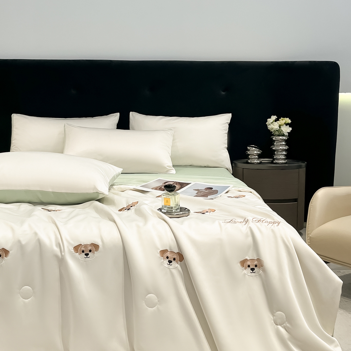 91家纺网 家纺一手货源 找家纺 红嘴企鹅 2026新款水洗冰丝刺绣夏被四件套 夏被-小狗 清新绿