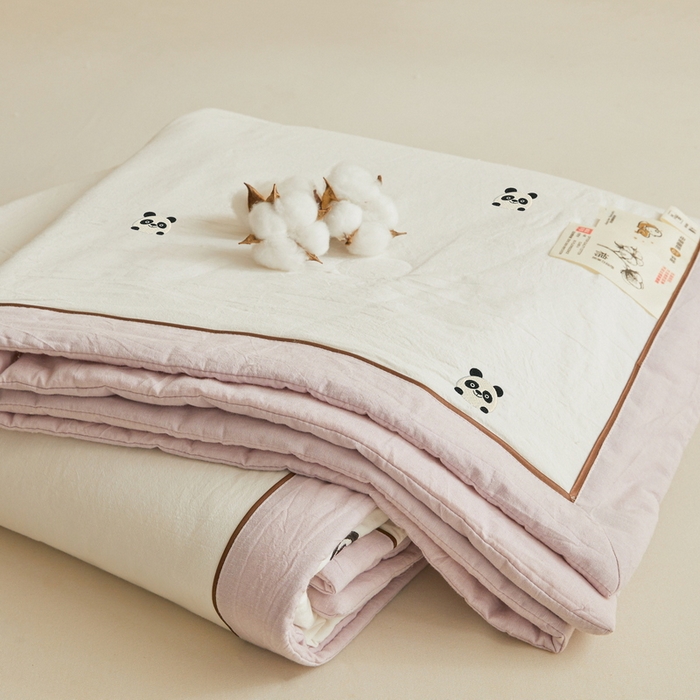 91家纺网 家纺一手货源 找家纺 仁凯家纺 2026新款A类100%棉花刺绣款手包边夏被夏凉被空调被 熊猫-紫