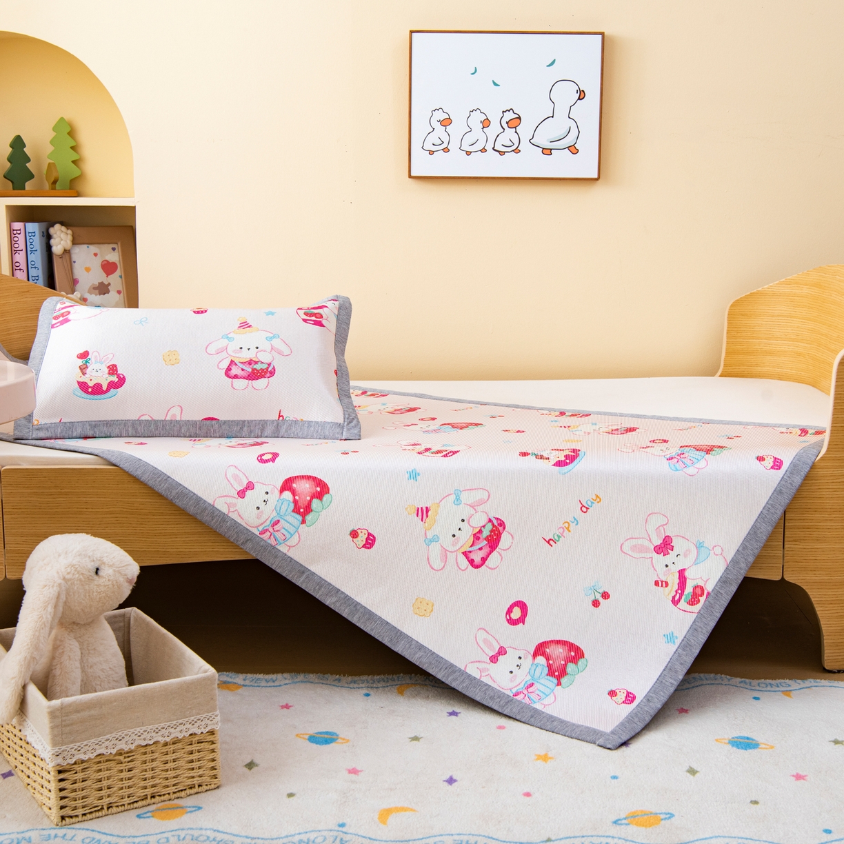 91家纺网 家纺一手货源 找家纺 吉咪兔家纺 2026新款席子幼儿园婴童儿童冰丝凉席冰丝席卡通藤席 小兔子