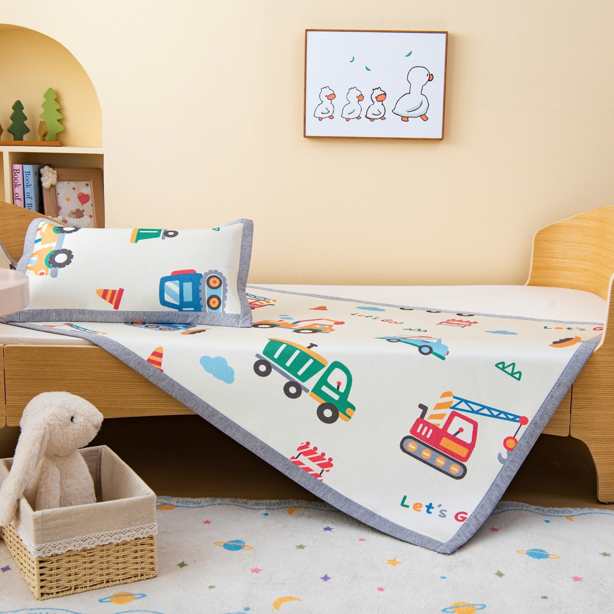 91家纺网 家纺一手货源 找家纺 吉咪兔家纺 2026新款席子幼儿园婴童儿童冰丝凉席冰丝席卡通藤席 工程小分队